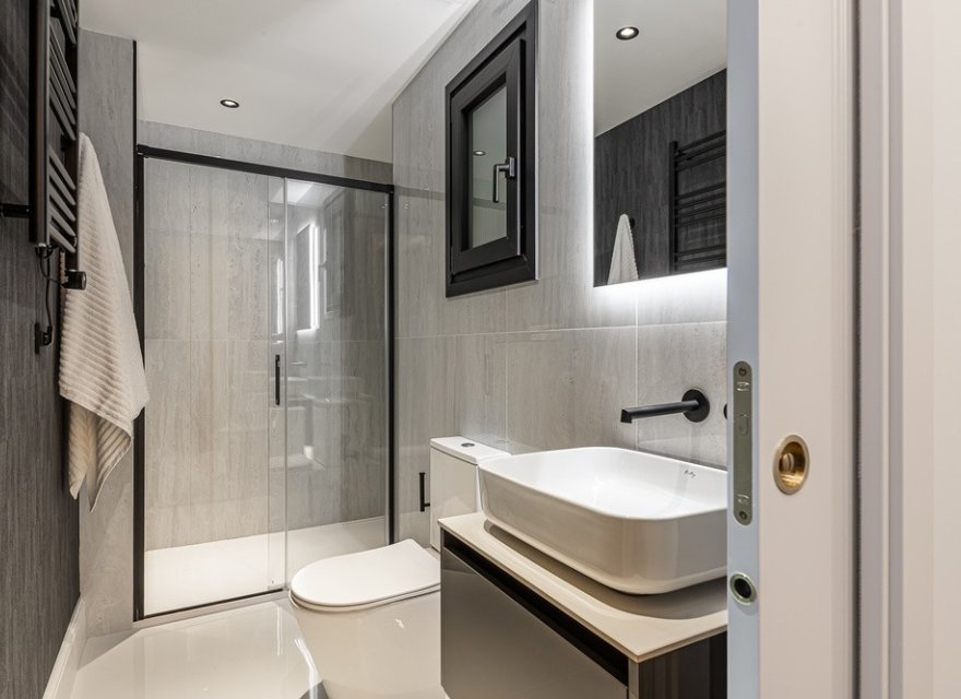 Resale - Apartment - Madrid