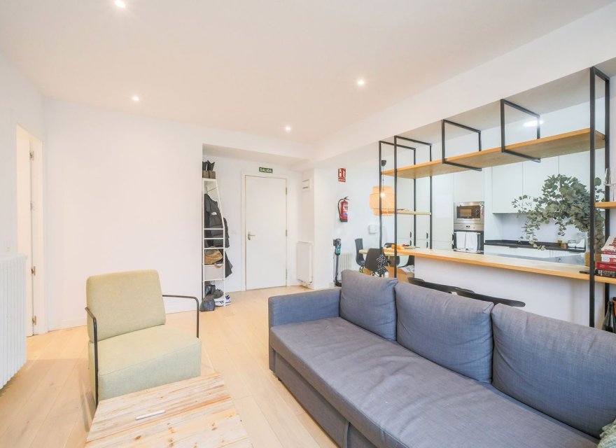 Resale - Apartment - Madrid