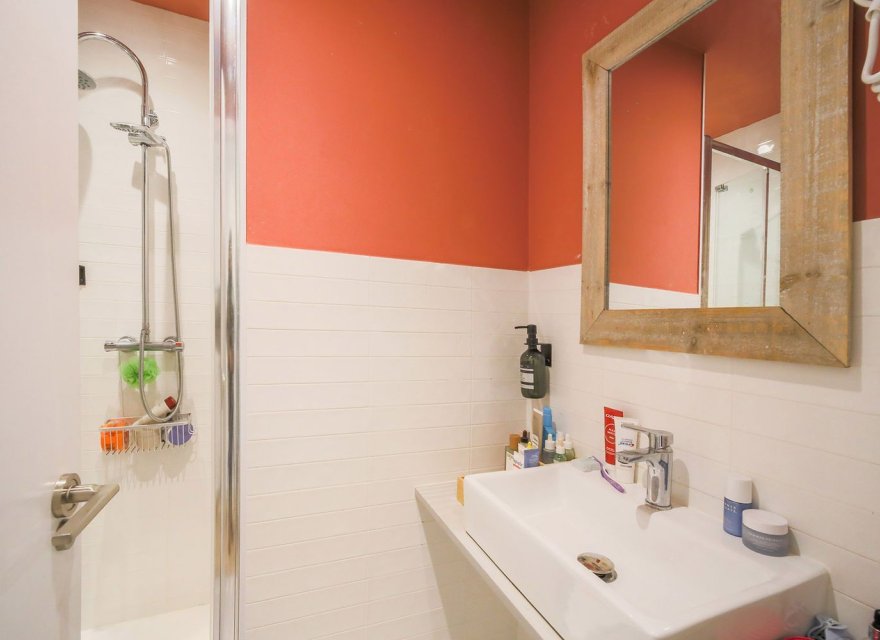 Resale - Apartment - Madrid