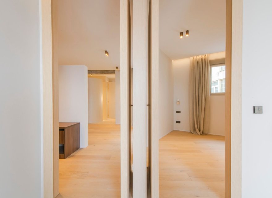 Resale - Apartment - Madrid