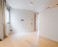 Resale - Apartment - Madrid