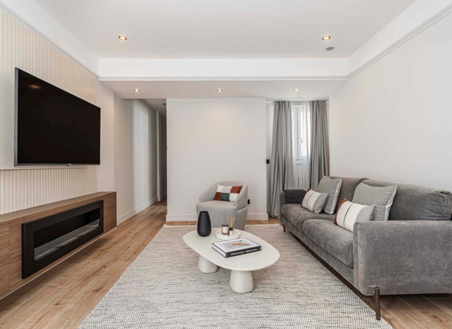 Resale - Apartment - Madrid