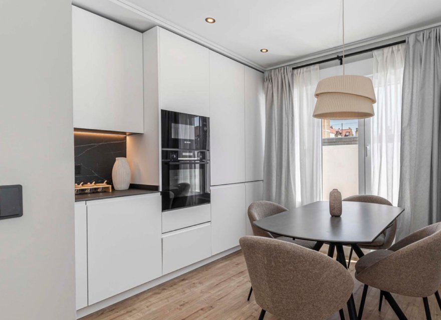 Resale - Apartment - Madrid