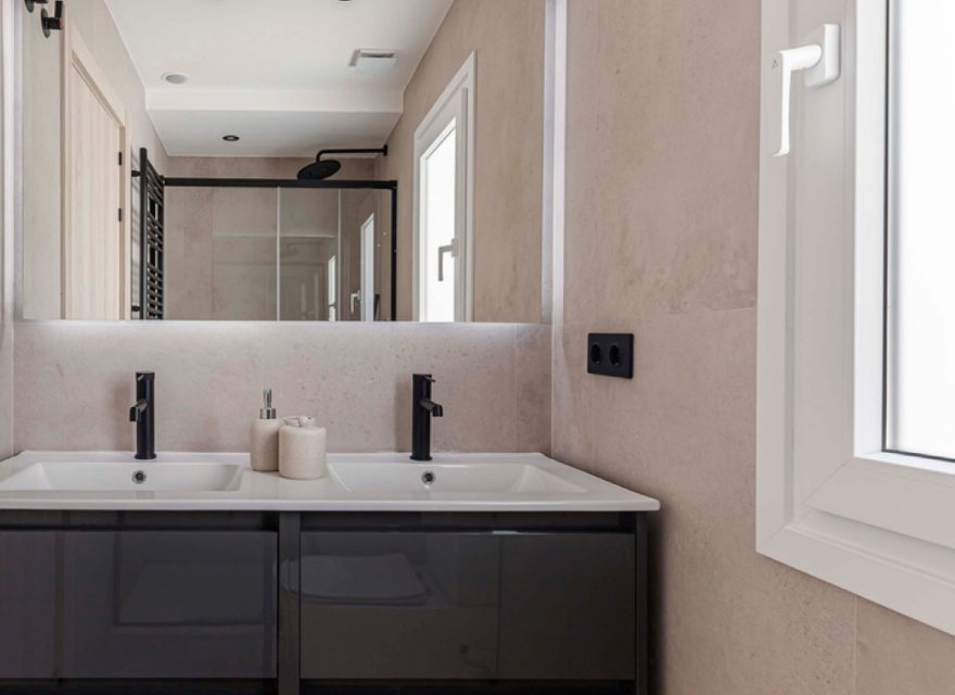 Resale - Apartment - Madrid