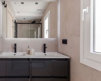 Resale - Apartment - Madrid