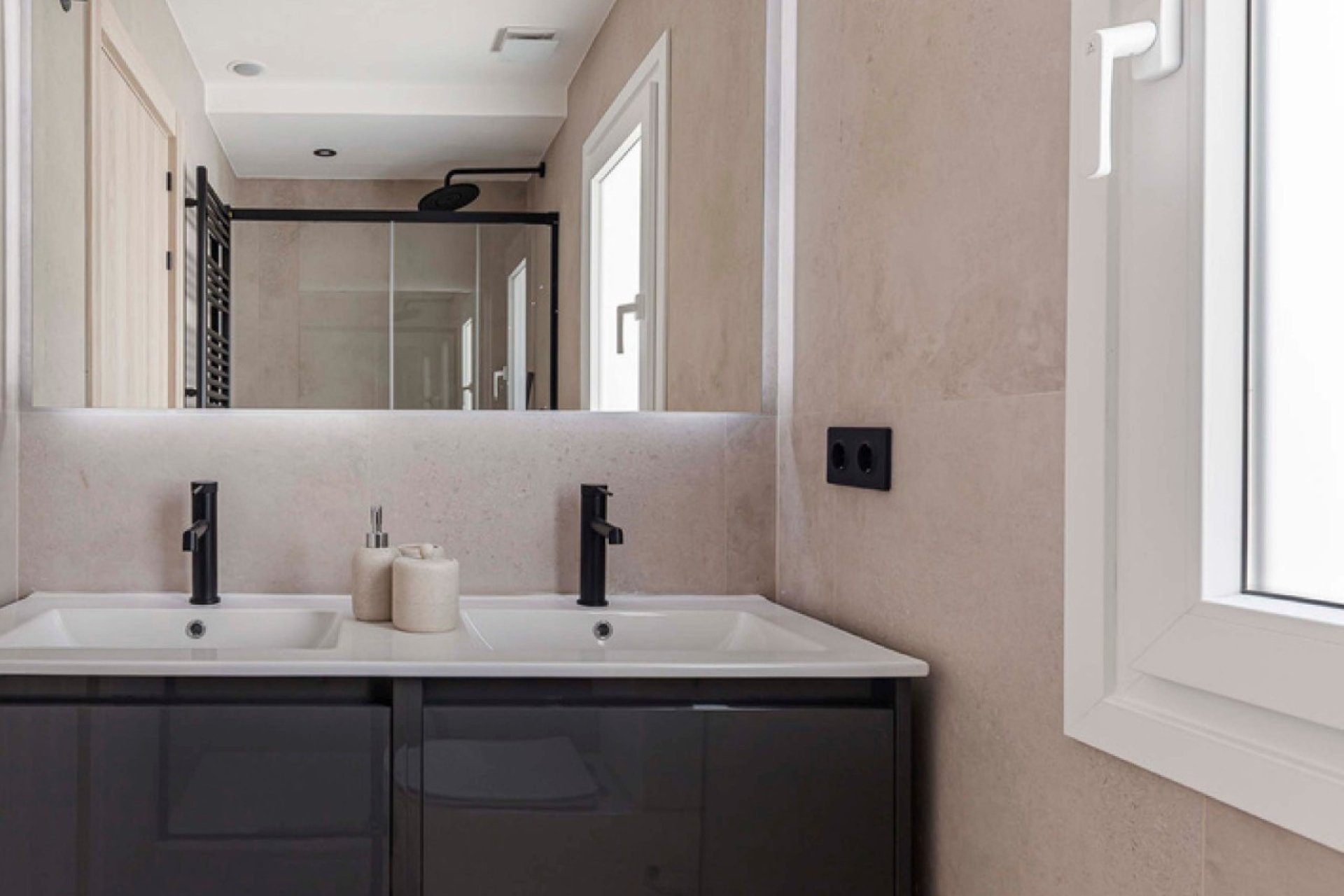 Resale - Apartment - Madrid