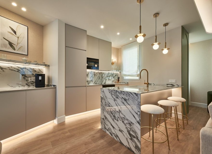 Resale - Apartment - Madrid