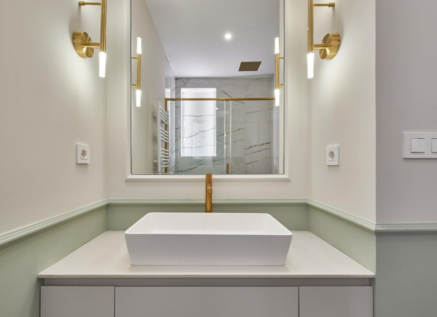 Resale - Apartment - Madrid