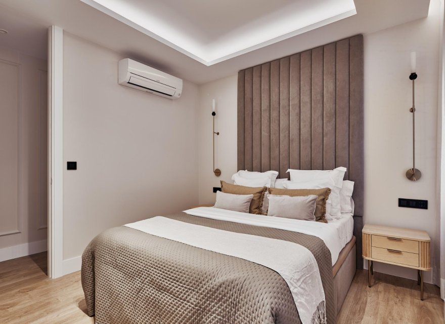 Resale - Apartment - Madrid