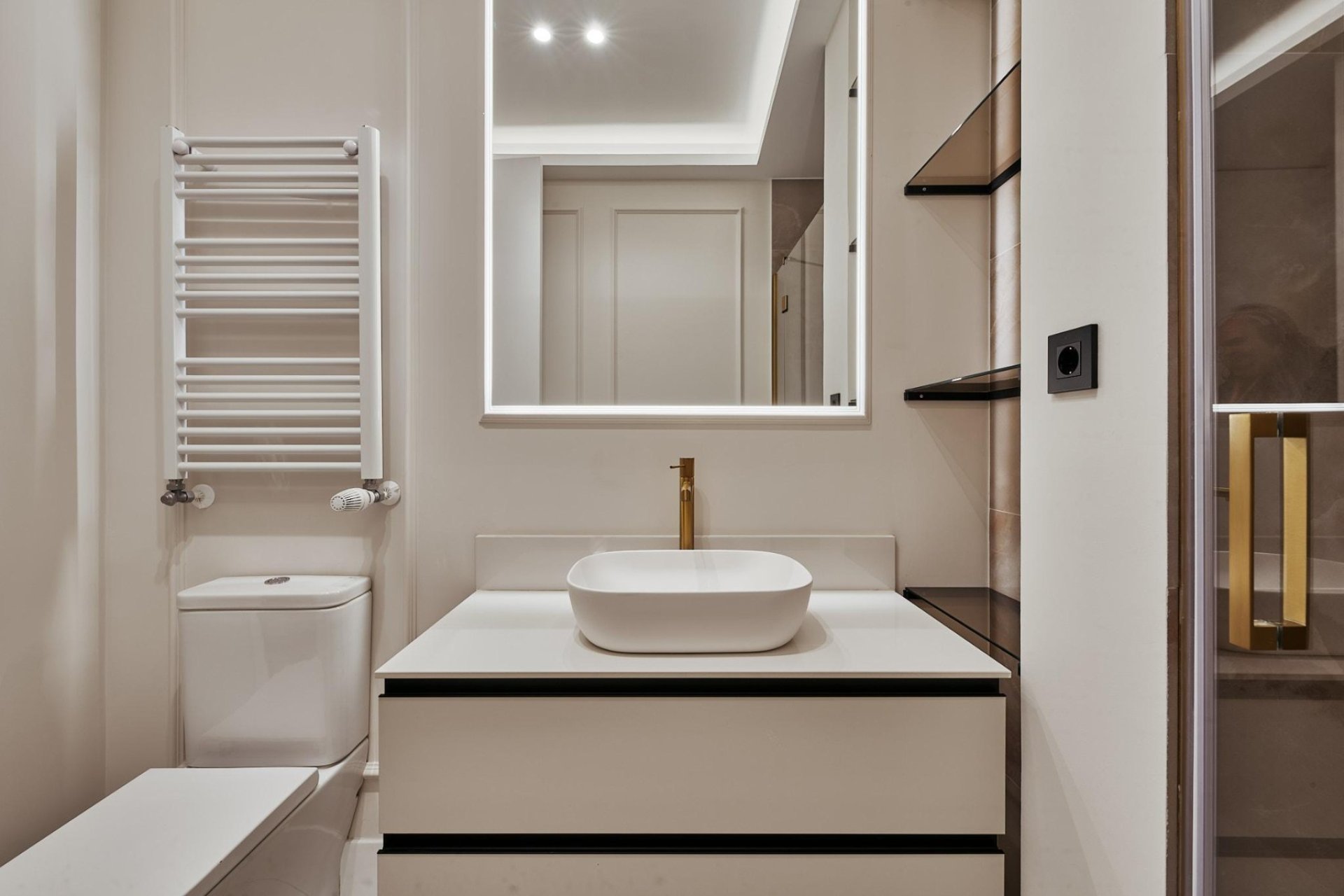 Resale - Apartment - Madrid