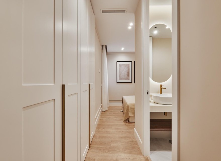 Resale - Apartment - Madrid