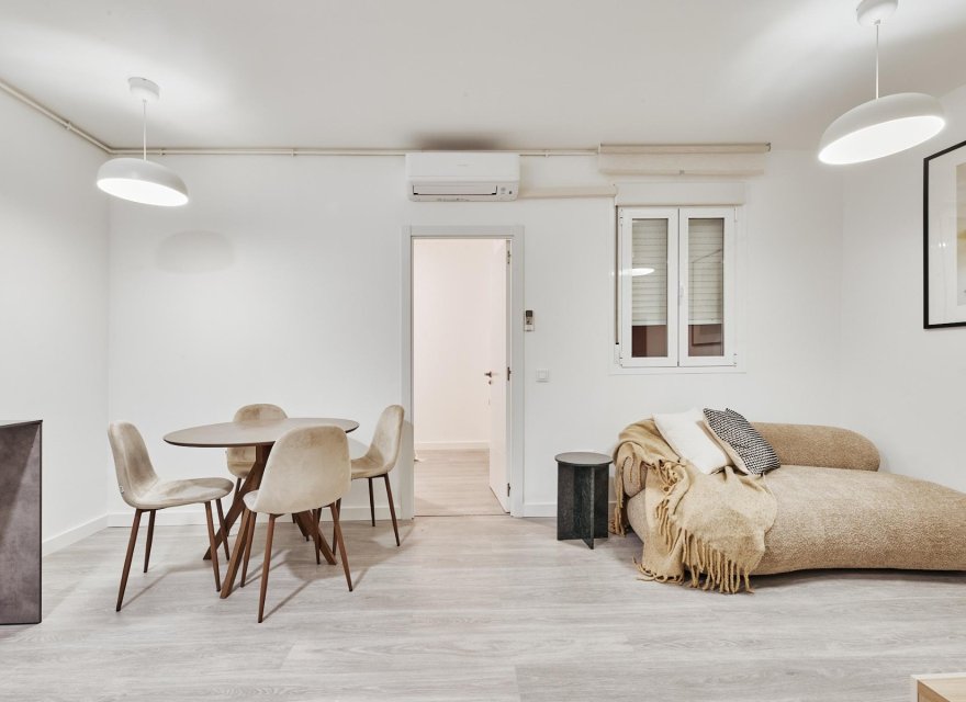 Resale - Apartment - Madrid