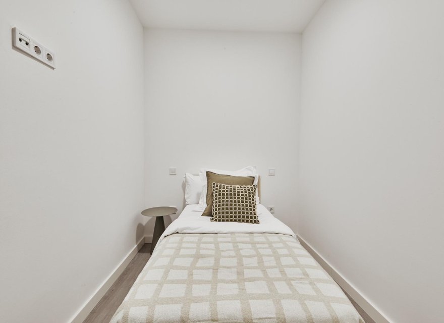 Resale - Apartment - Madrid