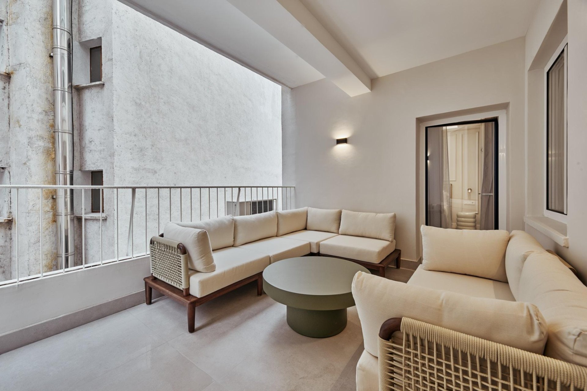 Resale - Apartment - Madrid