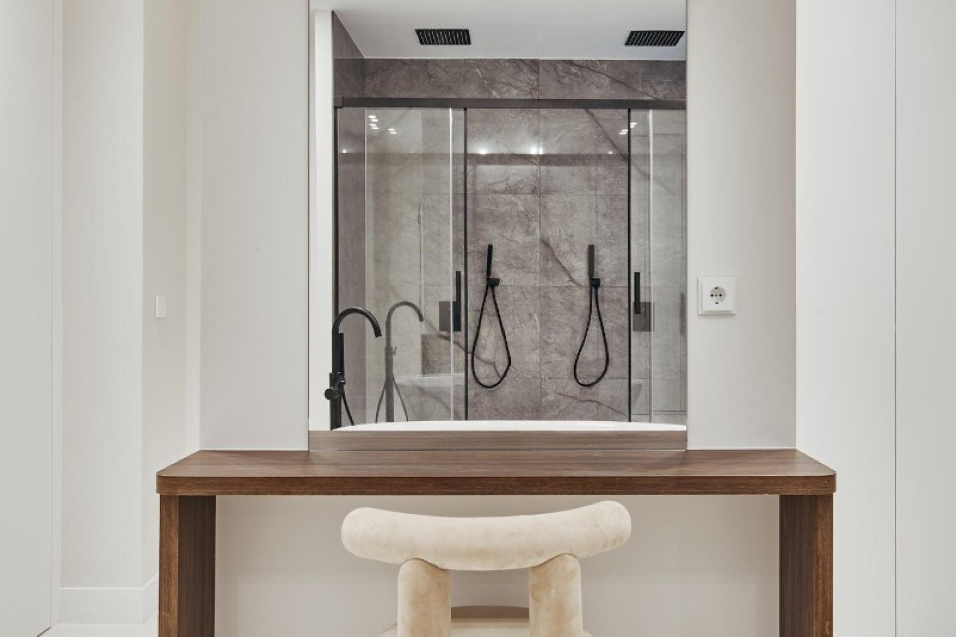 Resale - Apartment - Madrid