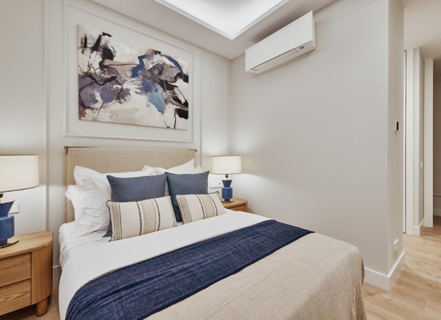 Resale - Apartment - Madrid