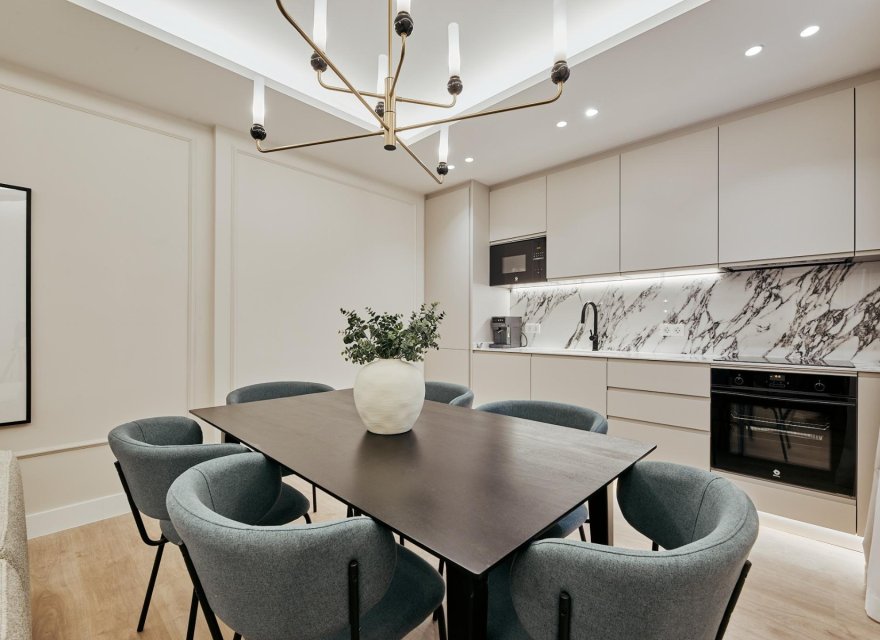 Resale - Apartment - Madrid