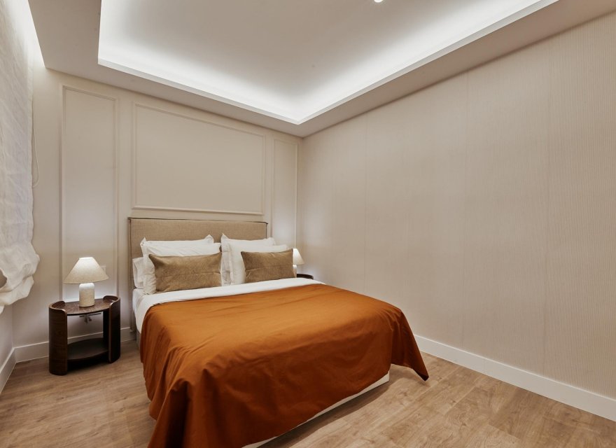 Resale - Apartment - Madrid