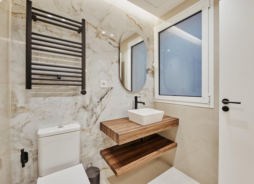 Resale - Apartment - Madrid