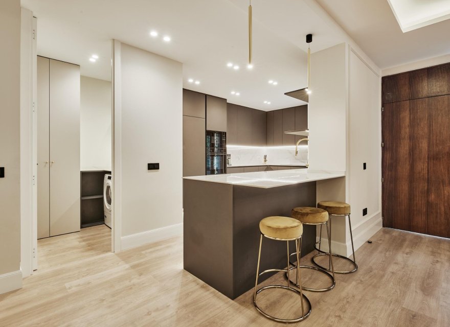 Resale - Apartment - Madrid
