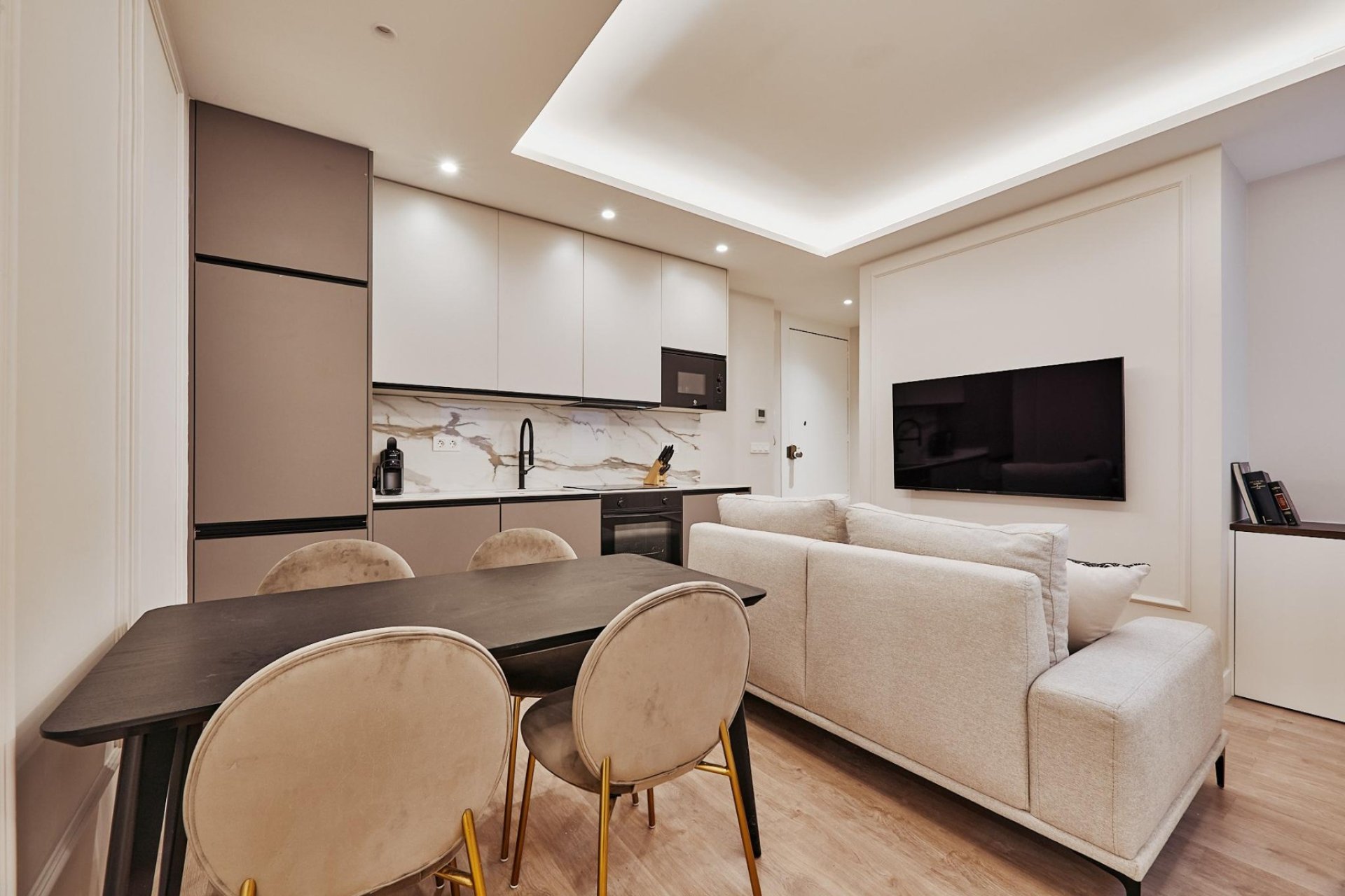Resale - Apartment - Madrid