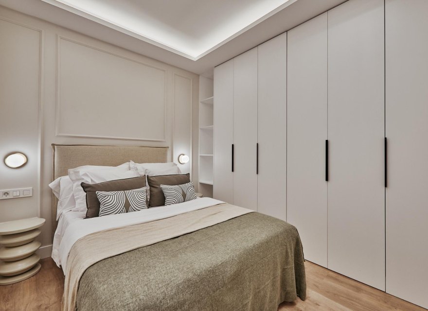 Resale - Apartment - Madrid