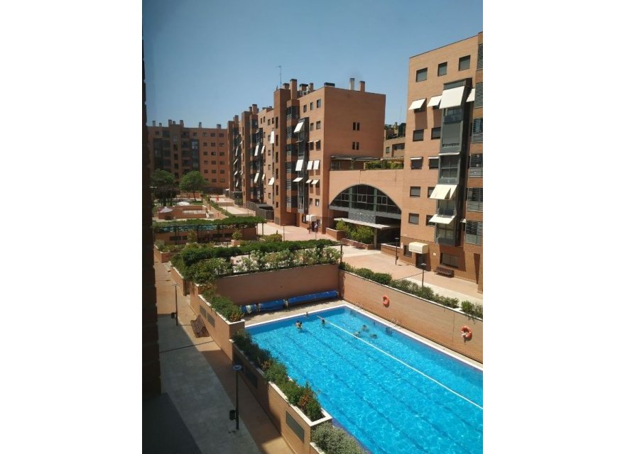 Resale - Apartment - Madrid