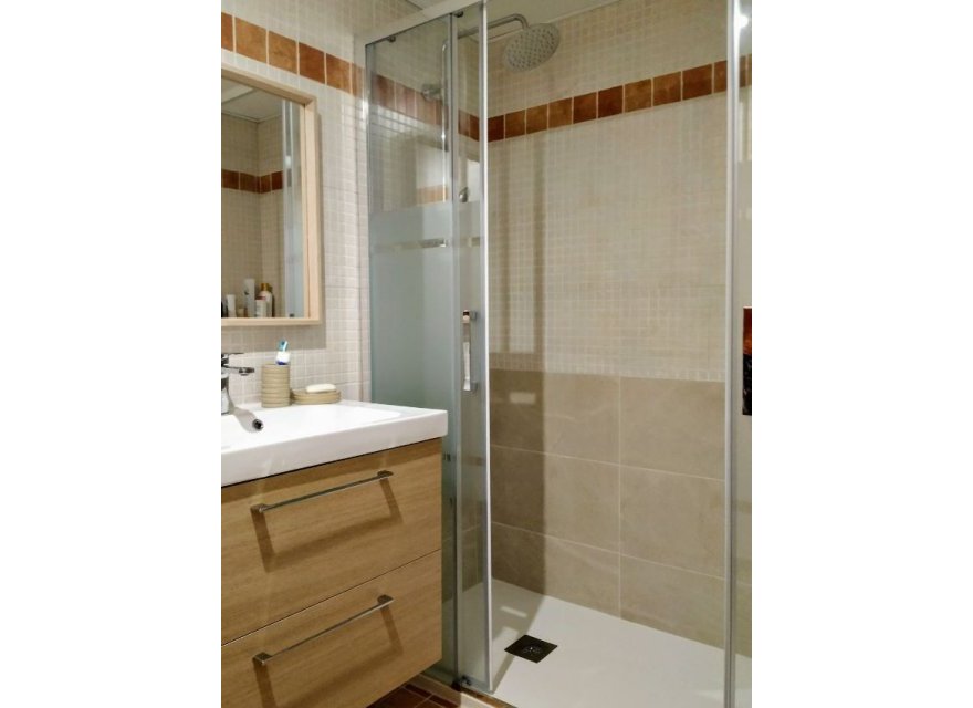 Resale - Apartment - Madrid