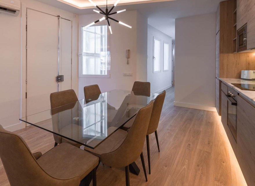 Resale - Apartment - Madrid