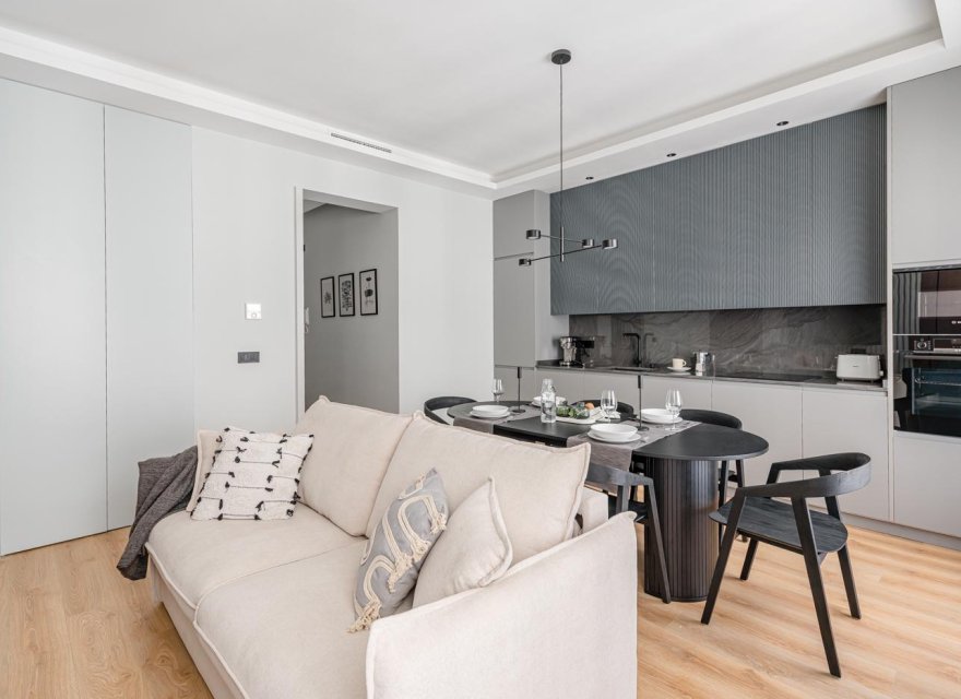 Resale - Apartment - Madrid