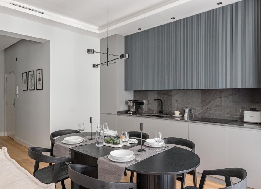 Resale - Apartment - Madrid