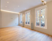 Resale - Apartment - Madrid