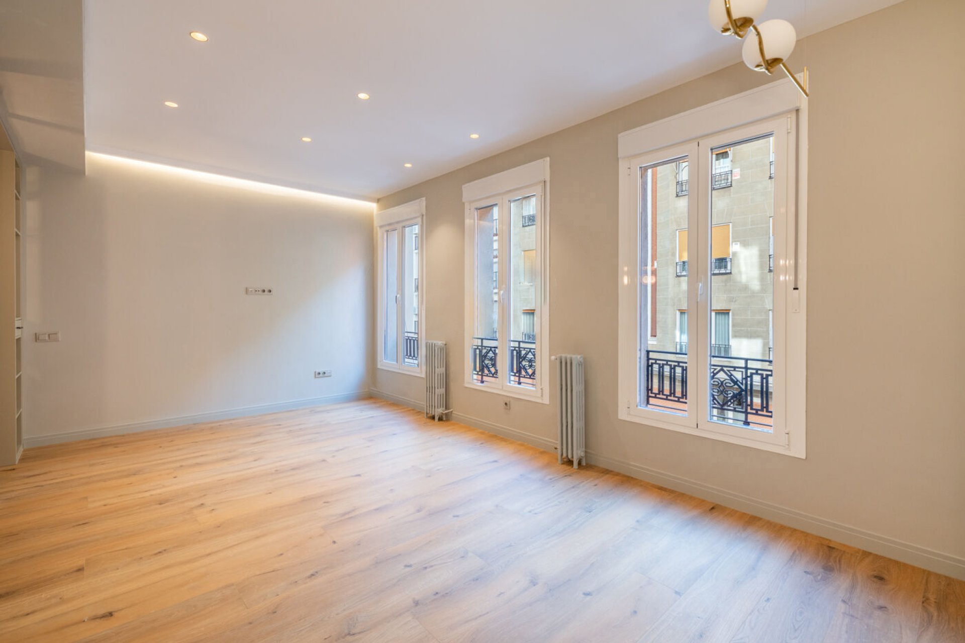 Resale - Apartment - Madrid