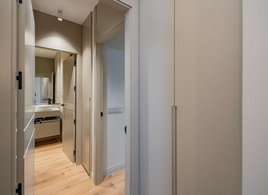 Resale - Apartment - Madrid