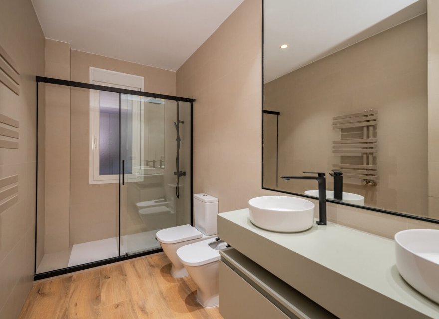 Resale - Apartment - Madrid