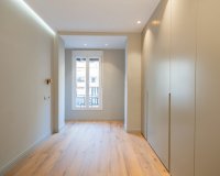 Resale - Apartment - Madrid