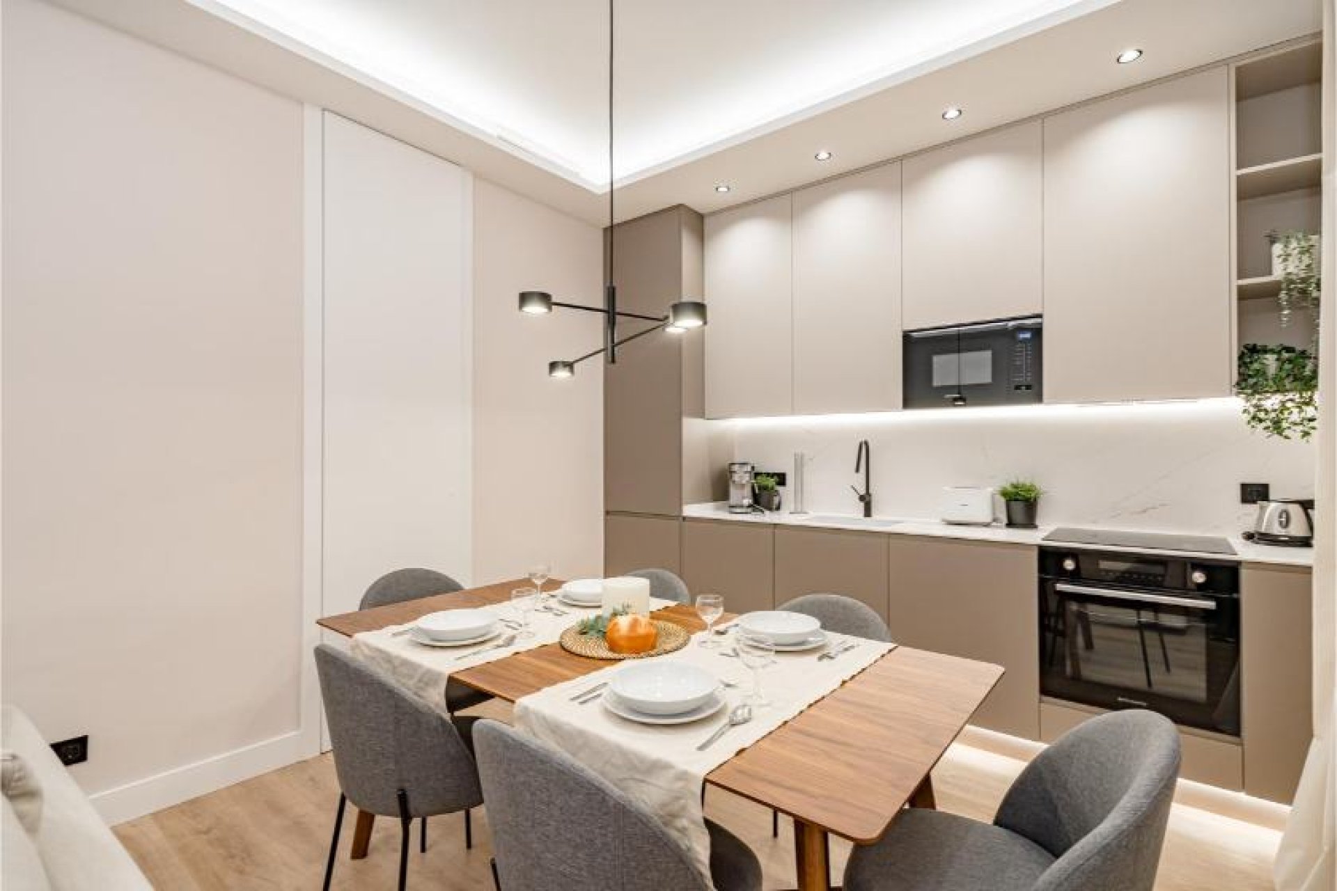 Resale - Apartment - Madrid