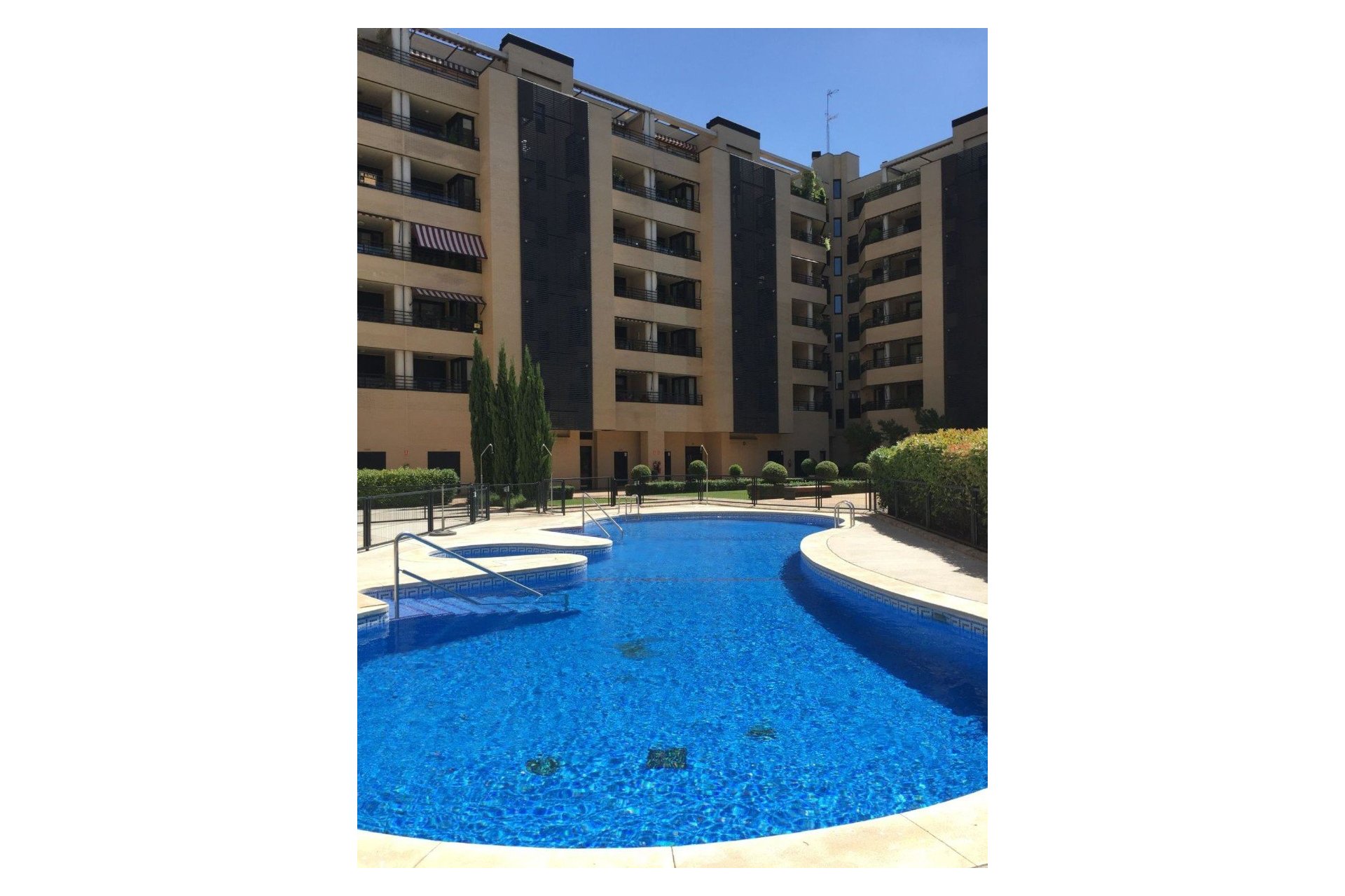 Resale - Apartment - Madrid