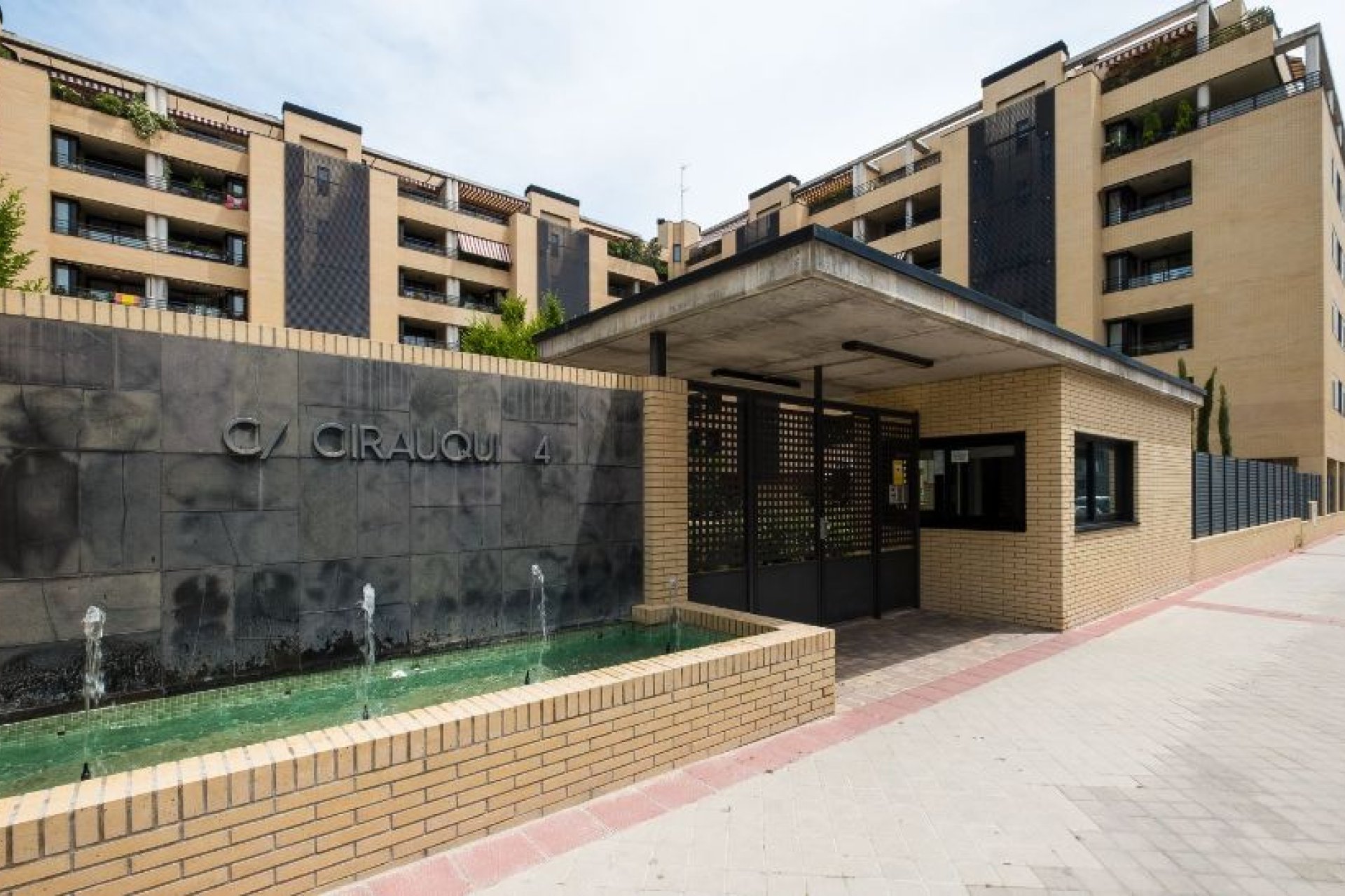 Resale - Apartment - Madrid