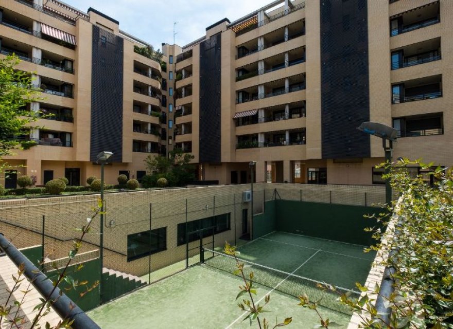 Resale - Apartment - Madrid