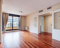 Resale - Apartment - Madrid