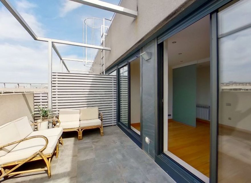 Resale - Apartment - Madrid