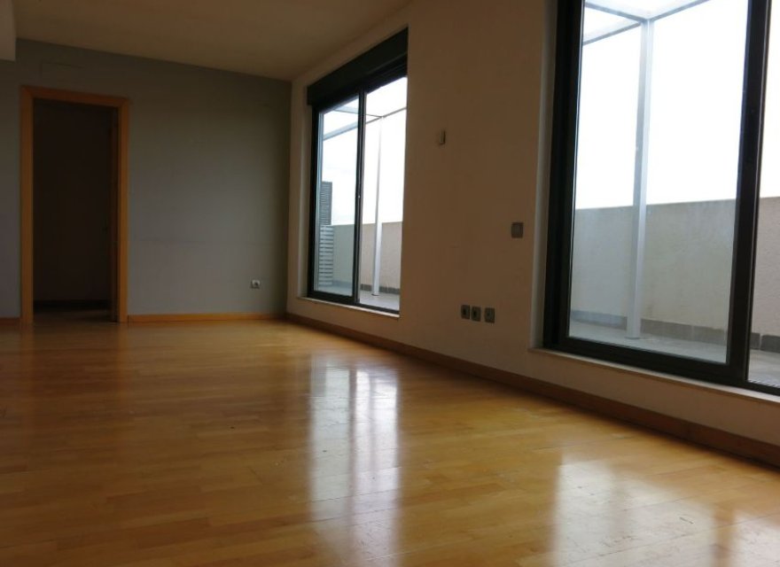 Resale - Apartment - Madrid