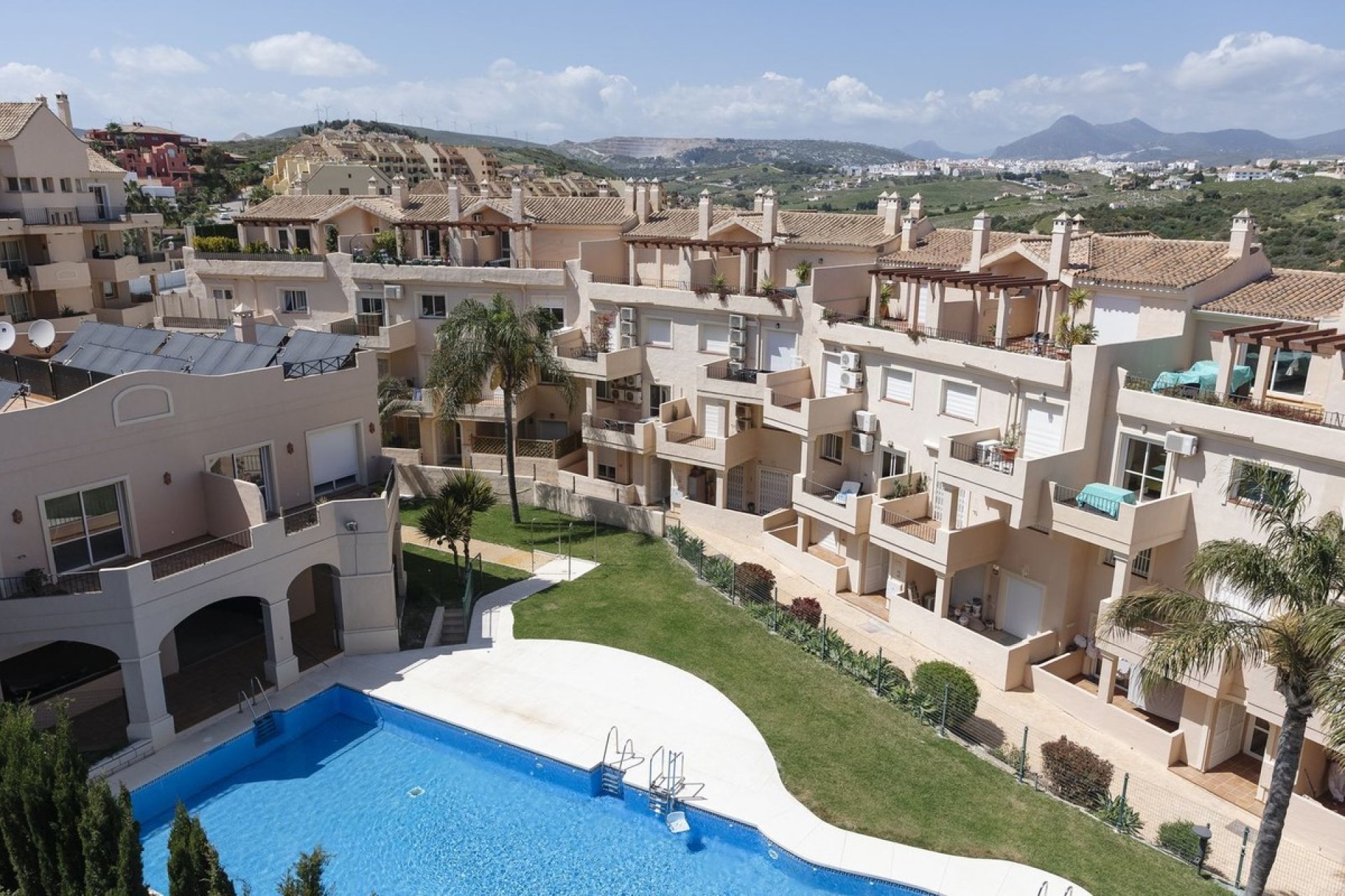Resale - Apartment - Manilva - Costa del Sol