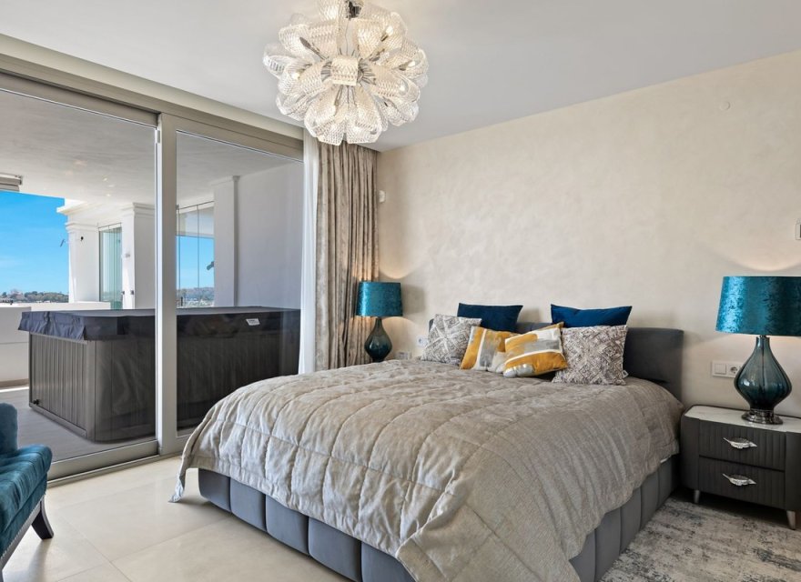 Resale - Apartment - Marbella - Costa del Sol