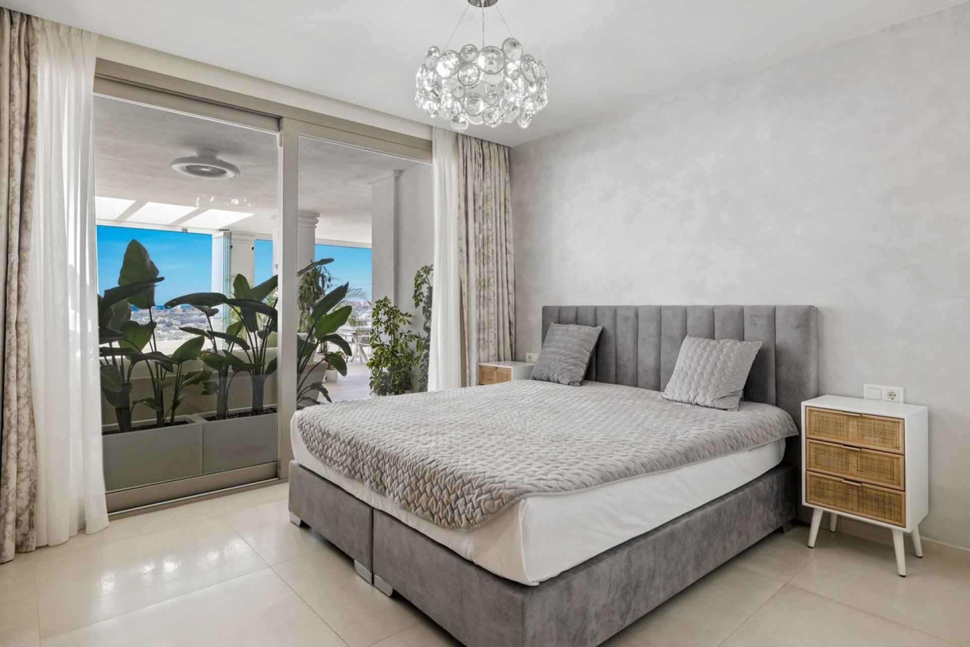 Resale - Apartment - Marbella - Costa del Sol