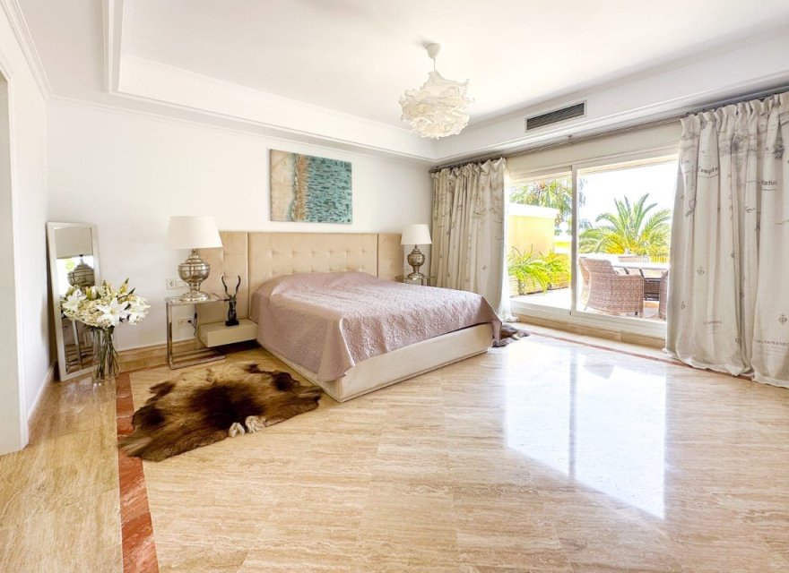 Resale - Apartment - Marbella - Costa del Sol
