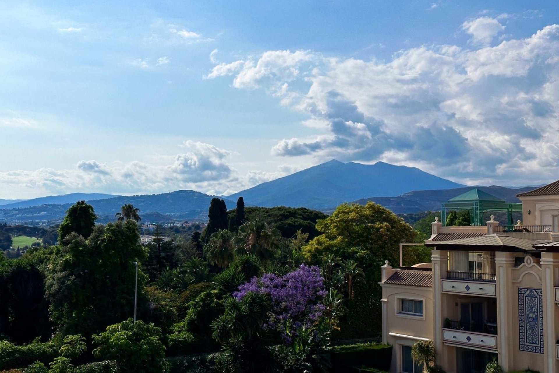 Resale - Apartment - Marbella - Costa del Sol