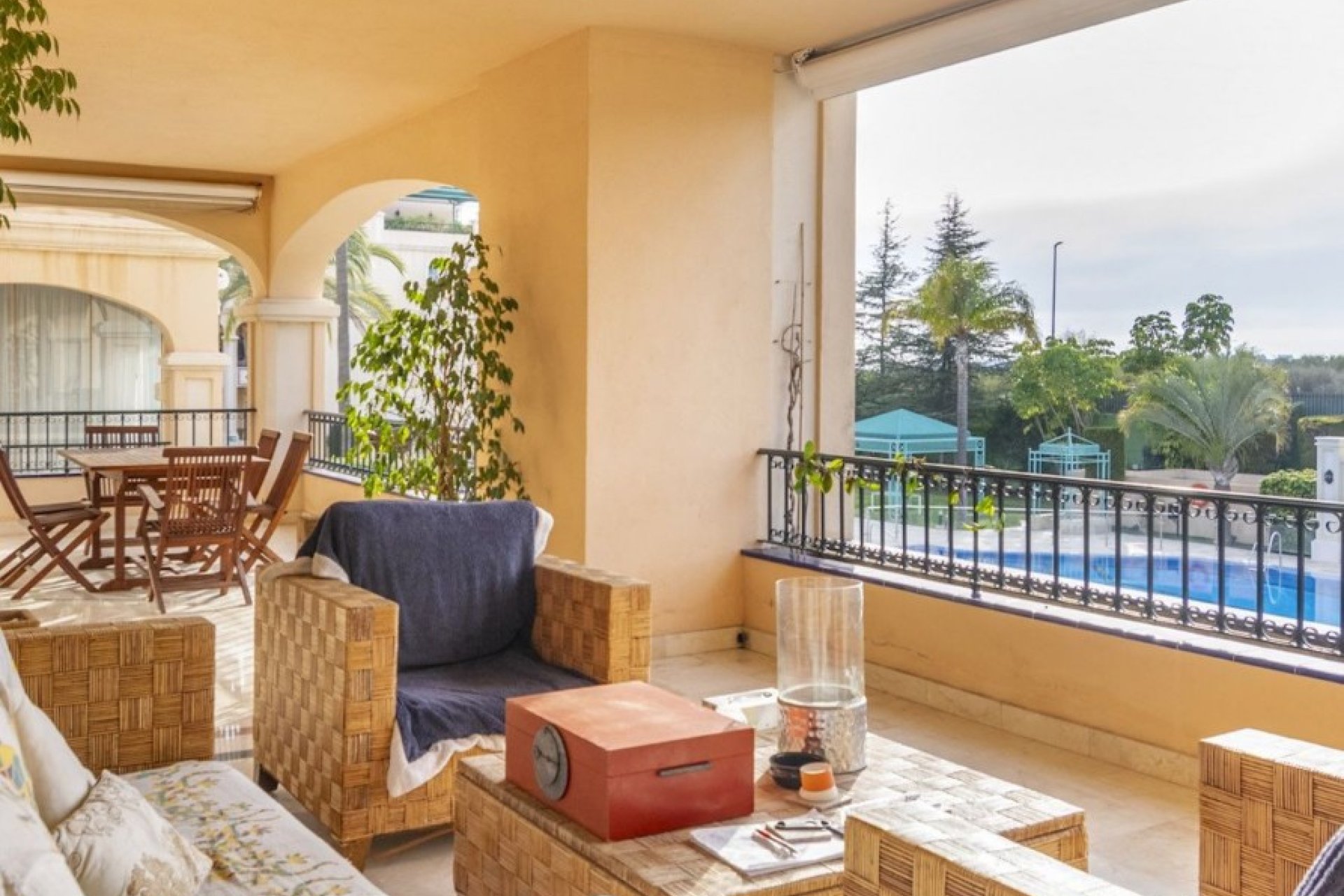 Resale - Apartment - Marbella - Costa del Sol
