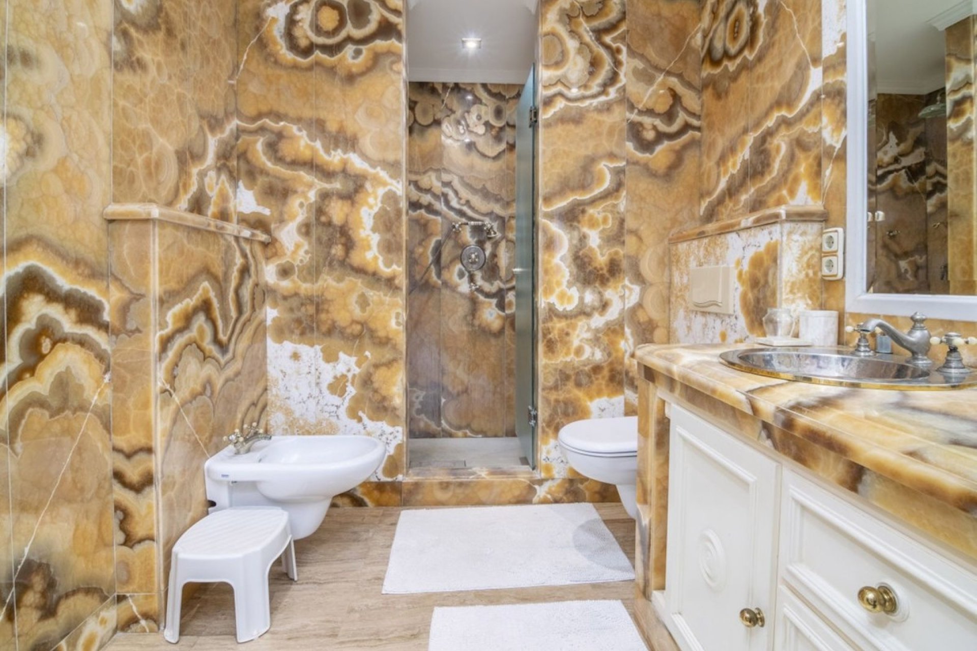 Resale - Apartment - Marbella - Costa del Sol